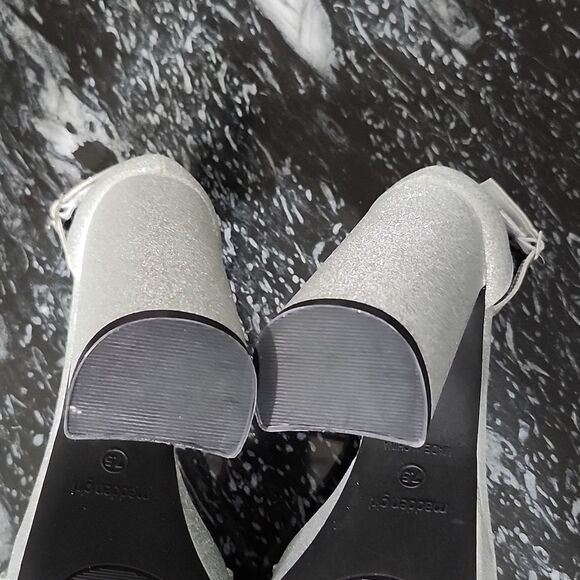 BRAND NEW MADDEN GIRL OPEN TOE ANKLE STRAP BUCKLE PLATFORM CHUNKY  HEELS SANDAL - Picture 14 of 16